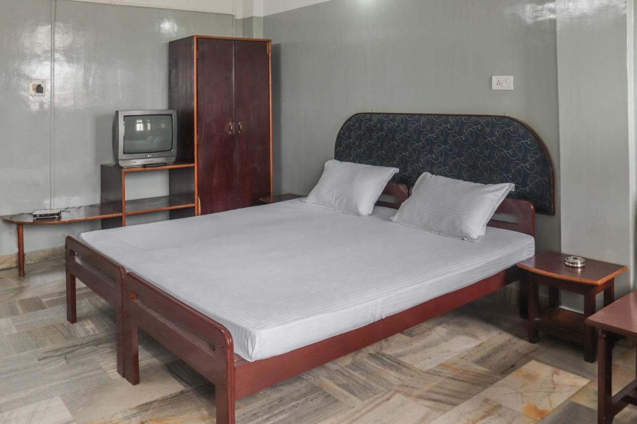 Spot On 49477 Hotel Galaxy Dimapur Exterior photo