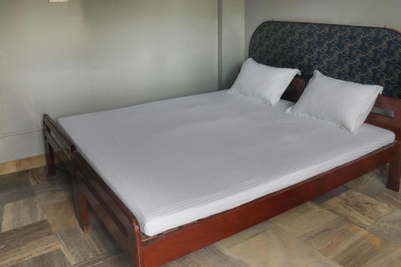 Spot On 49477 Hotel Galaxy Dimapur Exterior photo